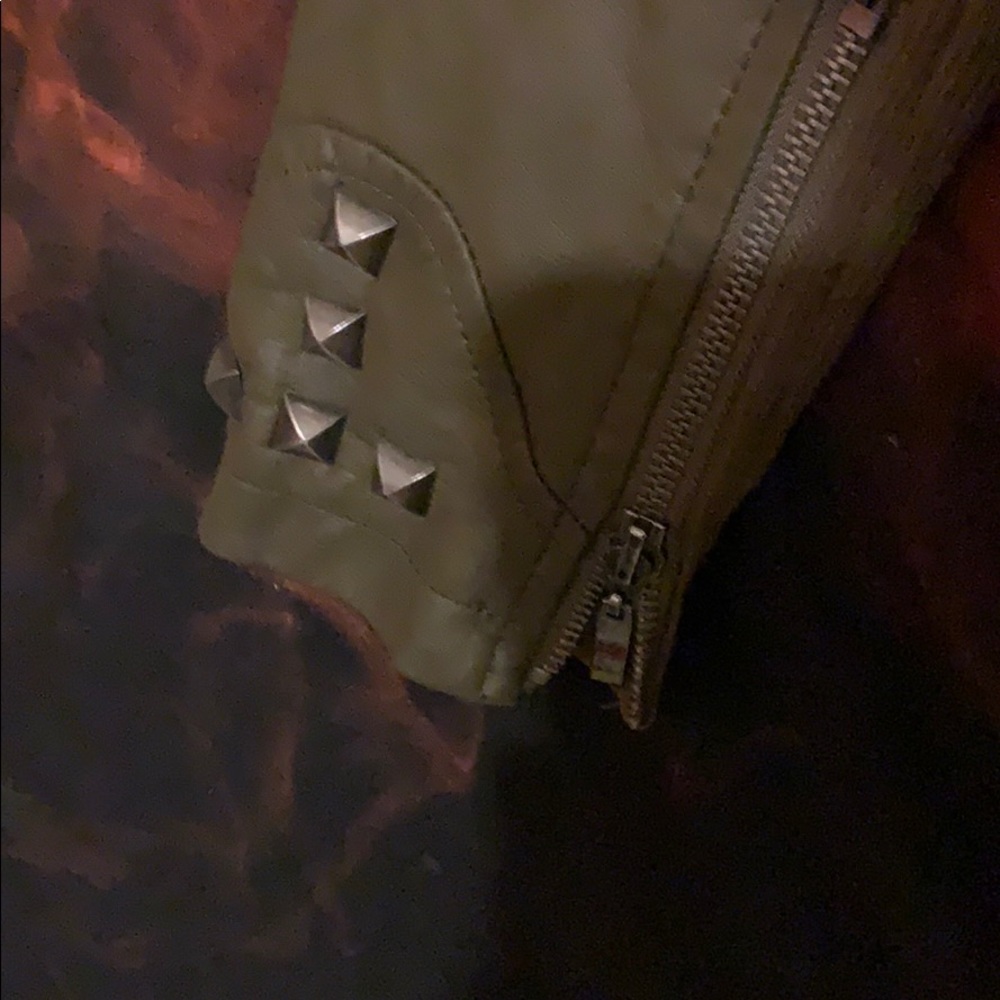 Jacket - Picture 5 of 10